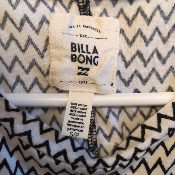 Billabong dress - Picture 3 of 3